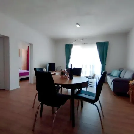 Apartman, And Kata Apartmán Pula