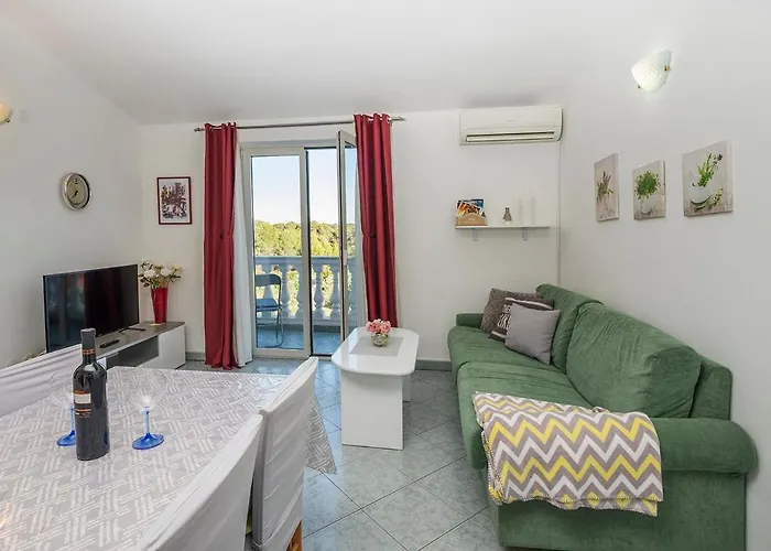 Apartman, And Kata 아파트