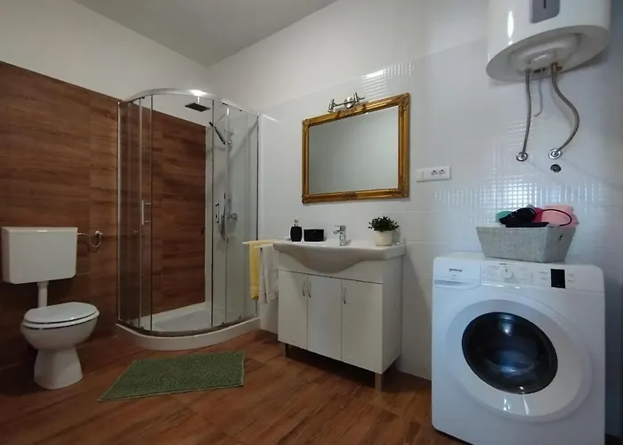 Apartman, And Kata 아파트 *