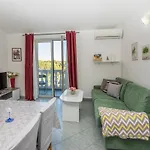 Apartman, And Kata Appartamento