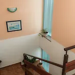 Apartman, And Kata *