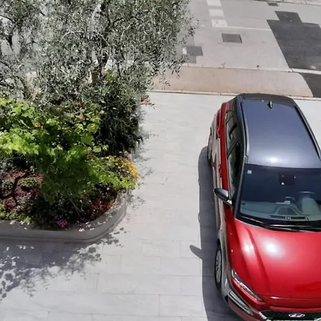 Apartman, And Kata * Pula